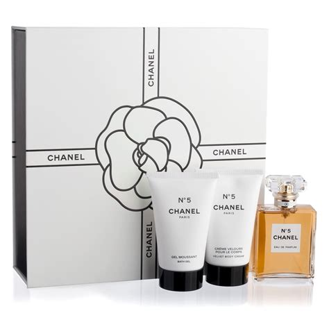 geschenk set chanel|Chanel perfume gift sets.